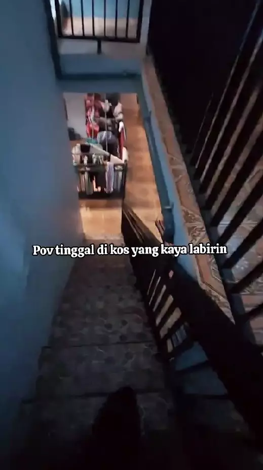 penampakan kos punya banyak tangga © TikTok