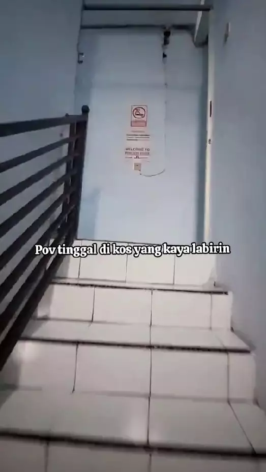 penampakan kos punya banyak tangga © TikTok