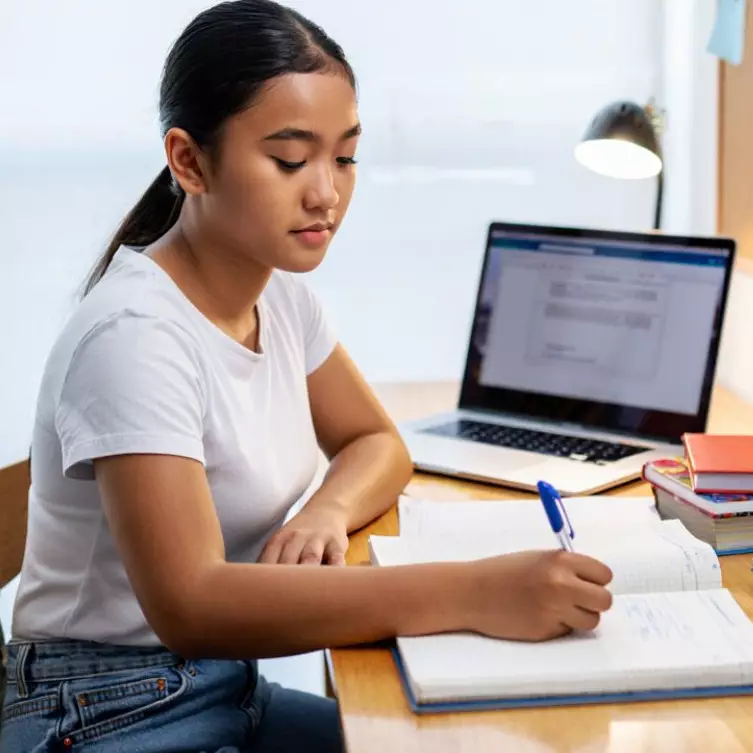 20 Contoh kata pengantar makalah terbaru 2025, lengkap dan mudah ditiru