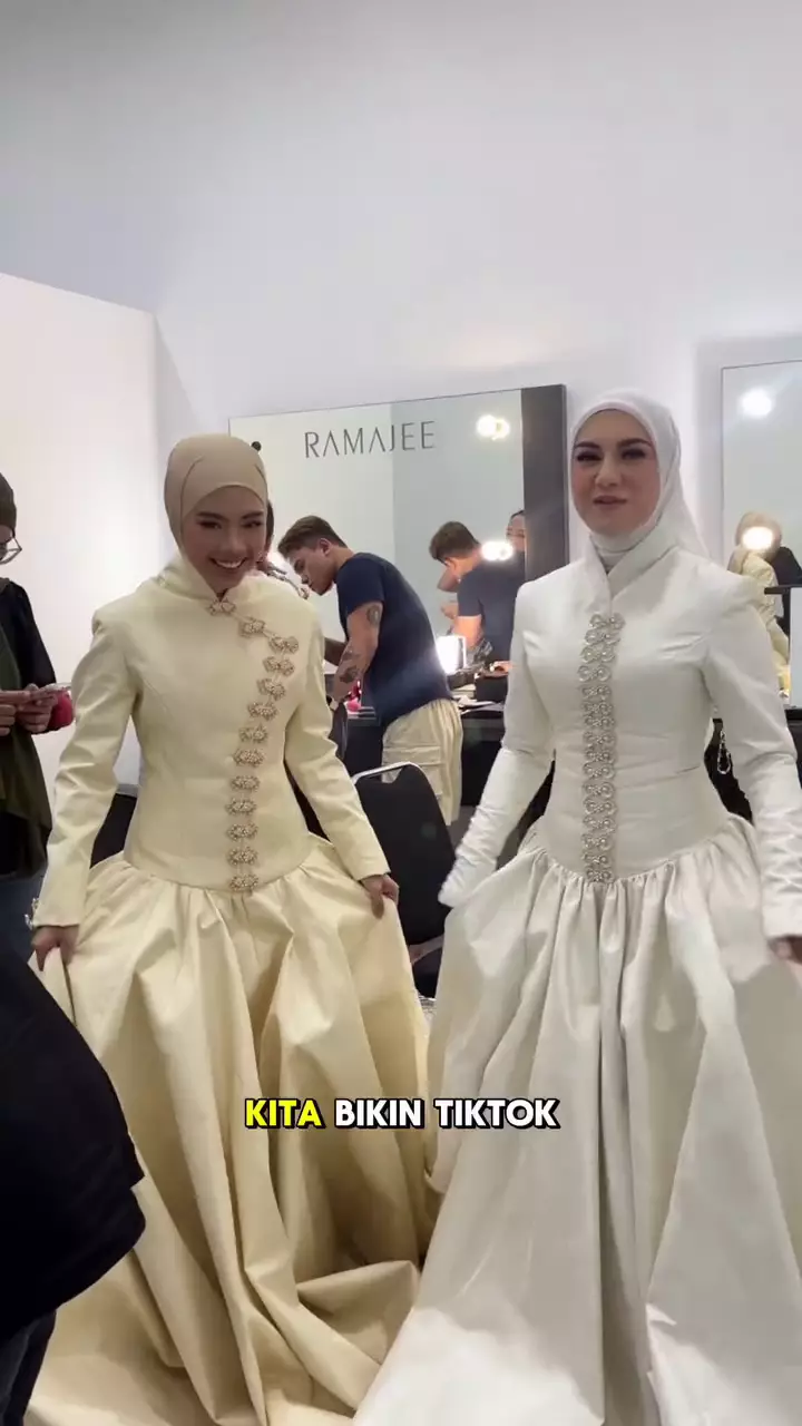 Pemotretan keluarga baru Irish Bella © 2025 Instagram