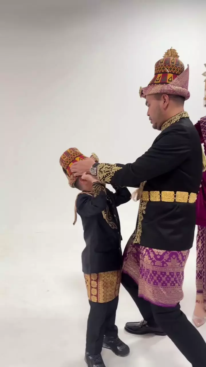 Pemotretan keluarga baru Irish Bella © 2025 Instagram