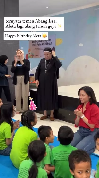 Nikita Willy donasi ke panti asuhan © Instagram