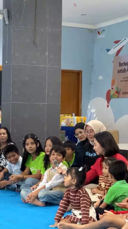 Nikita Willy donasi ke panti asuhan © Instagram