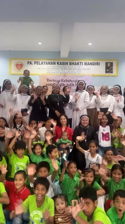 Nikita Willy donasi ke panti asuhan © Instagram