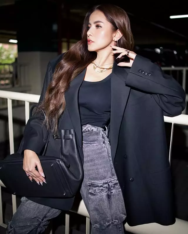 alasan Olla Ramlan pilih brondong © Instagram