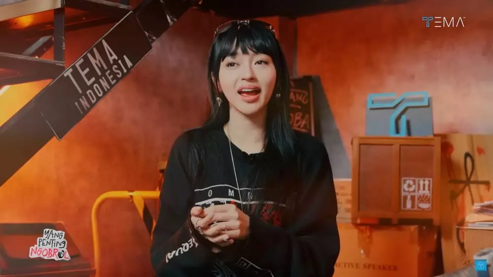 Indah Kus jadi dokter dibayar Rp2 ribu per pasien BPJS © 2025 YouTube