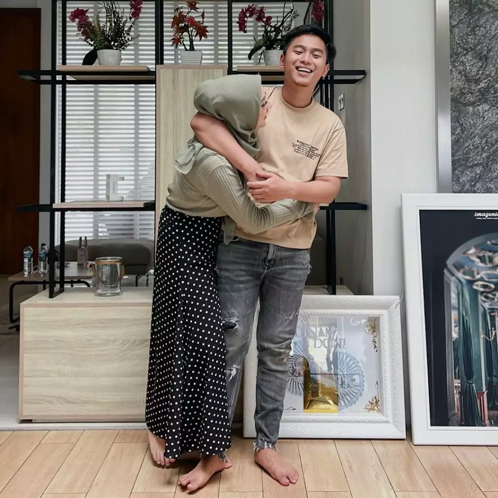 dinan istri doni © 2025 Instagram dinan istri doni © 2025 Instagram
