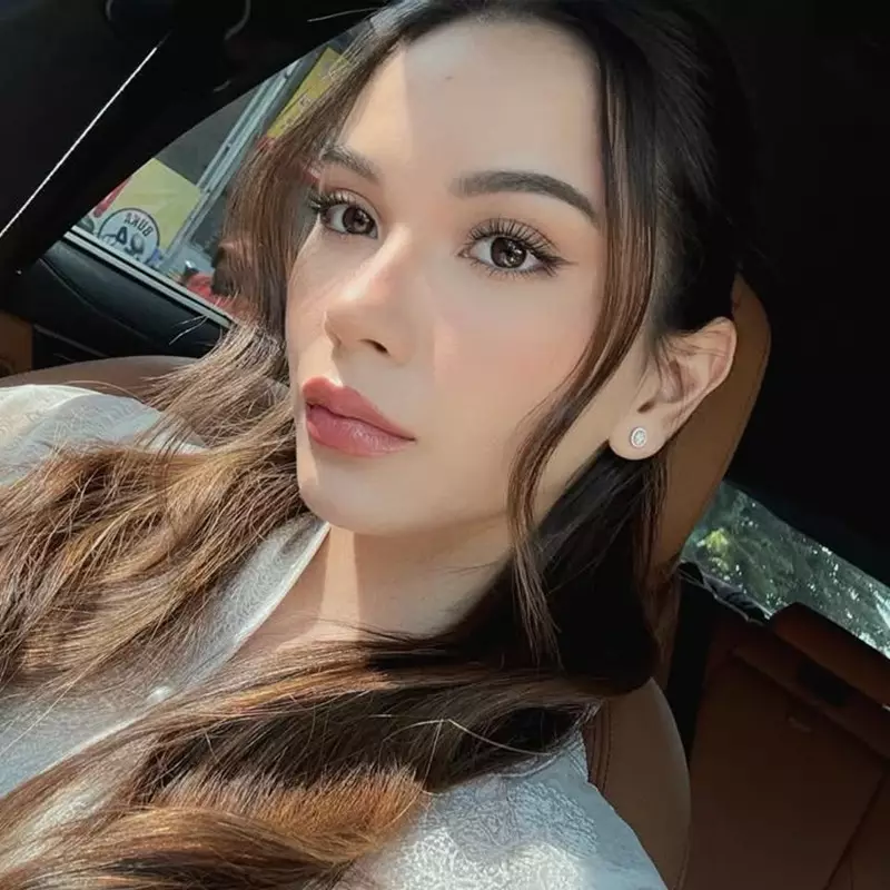 Rutinitas skincare pagi ala Alyssa Daguise ini bikin salfok, harga eye patch-nya jutaan sekali pakai