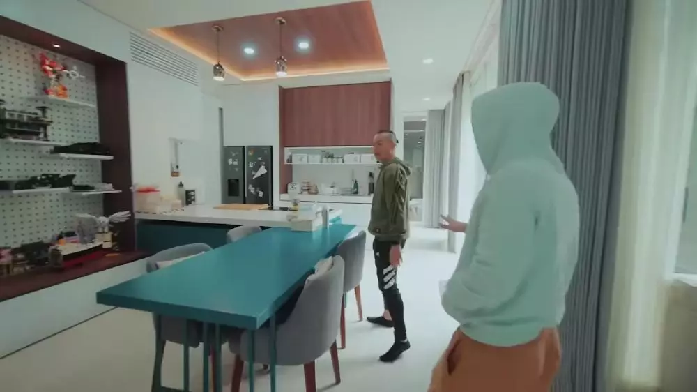 dapur rumah ernest prakasa © 2024 brilio.net