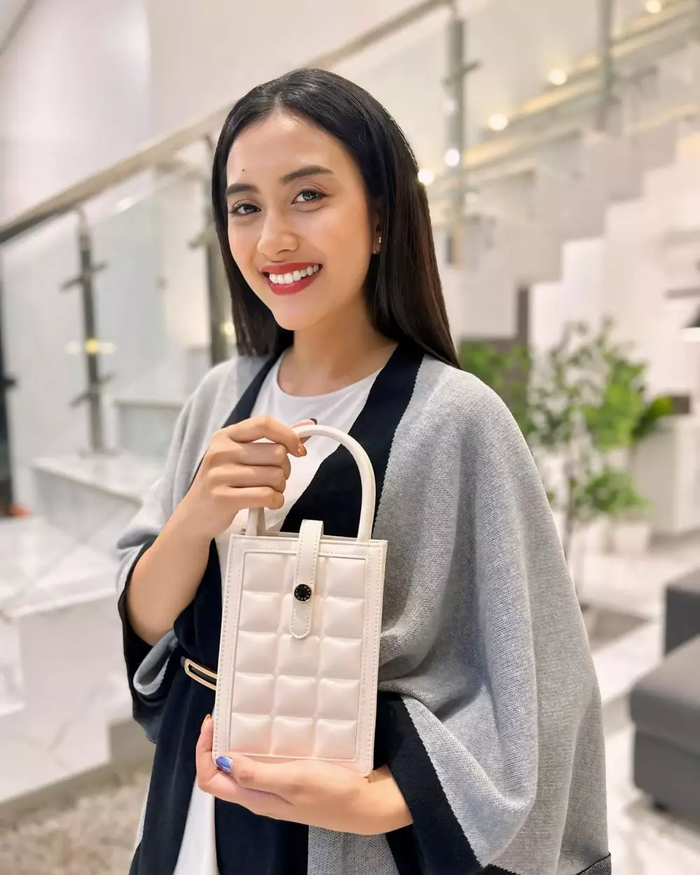 potret terbaru natalie pelanggan salon oneng © berbagai sumber