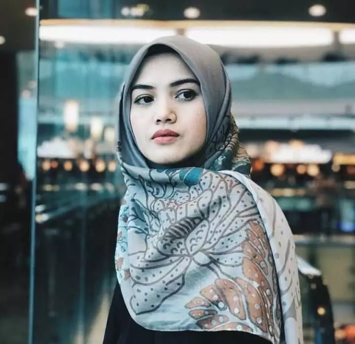 Herfiza Novianti istri Ricky Harun © 2024 brilio.net Herfiza Novianti istri Ricky Harun © 2024 brilio.net