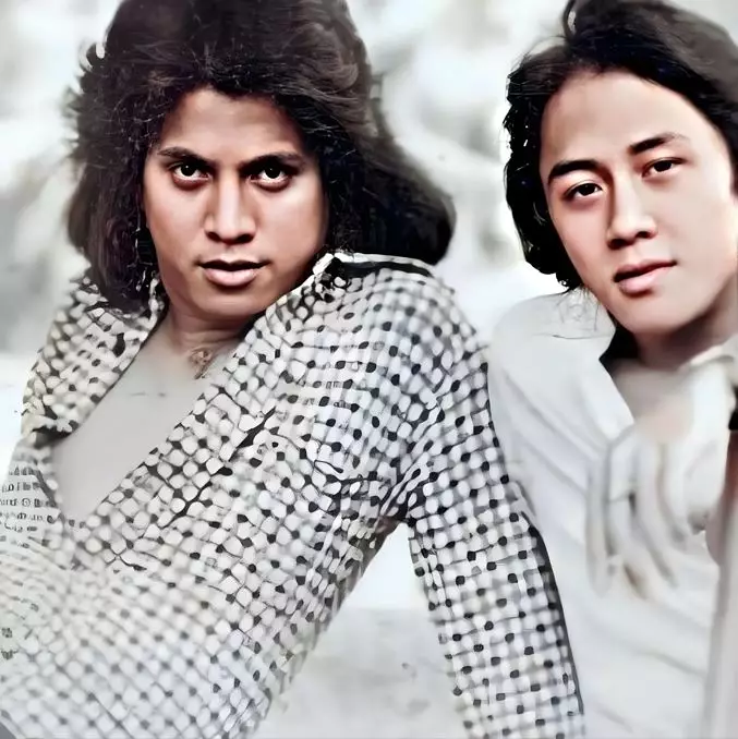 Foto lawas ayah Sherina Munaf mirip Jackie Chan © 2025 Instagram Foto lawas ayah Sherina Munaf mirip Jackie Chan © 2025 Instagram