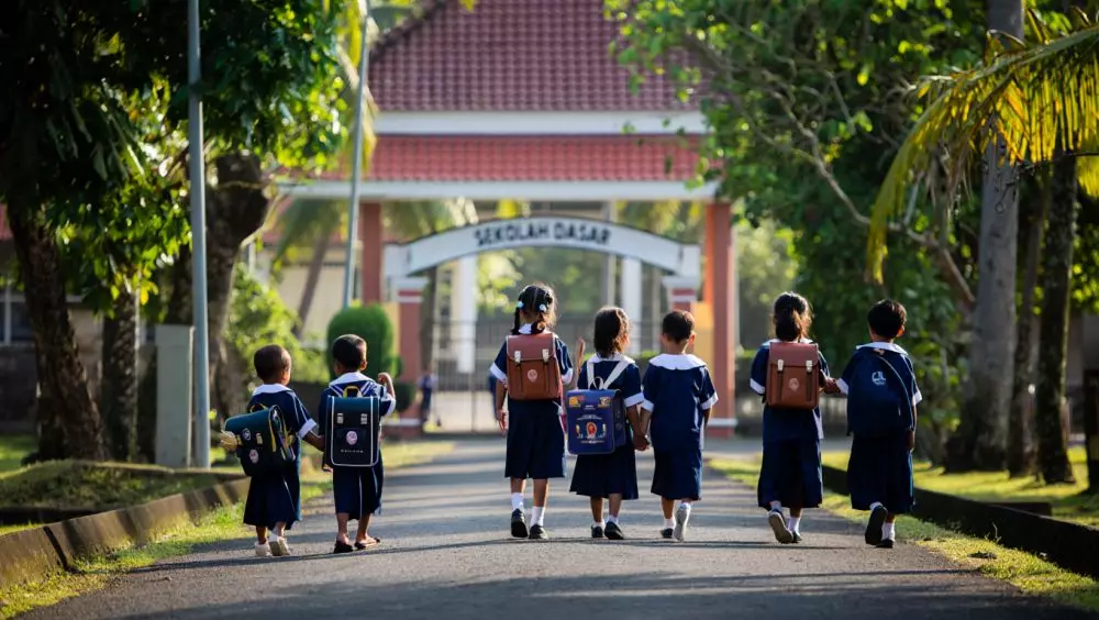 Quotes hari pertama masuk sekolah © 2025 brilio.net