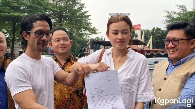 Fakta konflik Kimberly Ryder dan Edward Akbar © 2025 Instagram Fakta konflik Kimberly Ryder dan Edward Akbar © 2025 Instagram