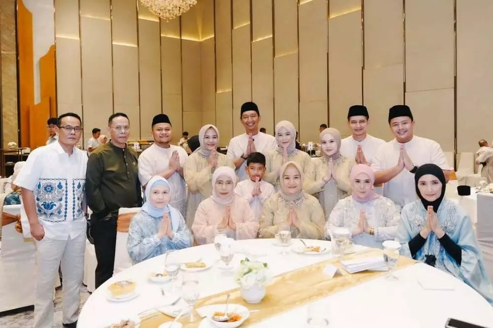 Potret Inneke Koesherawati liburan di Eropa © 2025 Instagram Potret Inneke Koesherawati liburan di Eropa © 2025 Instagram