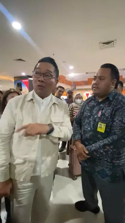 Ridwan Kamil protes gegara pesawat delay © TikTok