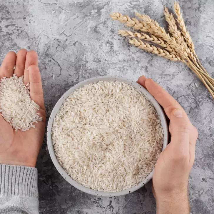 5 Trik jitu kenali beras oplosan saat belanja dari pakar IPB, cukup andalkan panca indra kamu