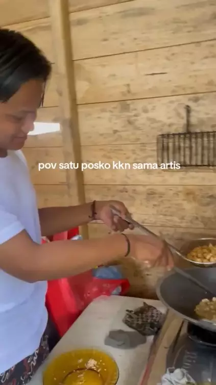 teman KKN kembaran Rizky Febian © TikTok