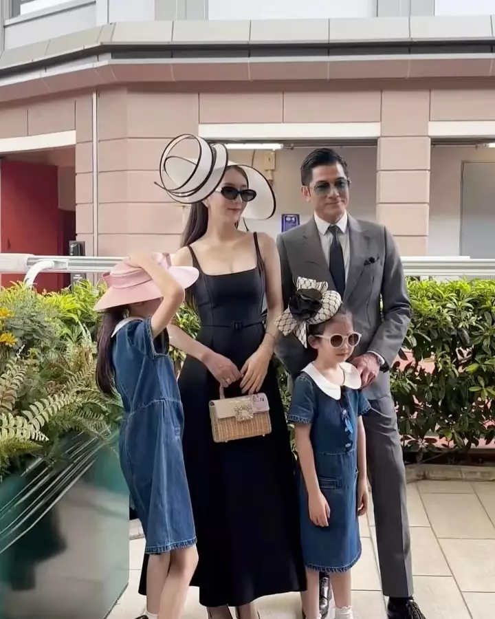 Aaron Kwok bakal punya anak lagi © Instagram Aaron Kwok bakal punya anak lagi © Instagram
