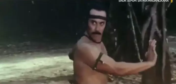 potret masa muda cowok yang naksir suzanna di film malam satu suro © berbagai sumber potret masa muda cowok yang naksir suzanna di film malam satu suro © berbagai sumber