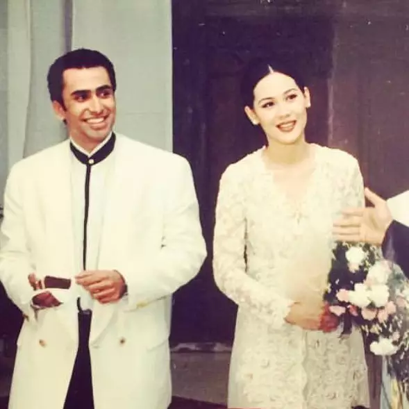 potret lawas pernikahan seleb yang nikah lebih dari dua dekade © berbagai sumber