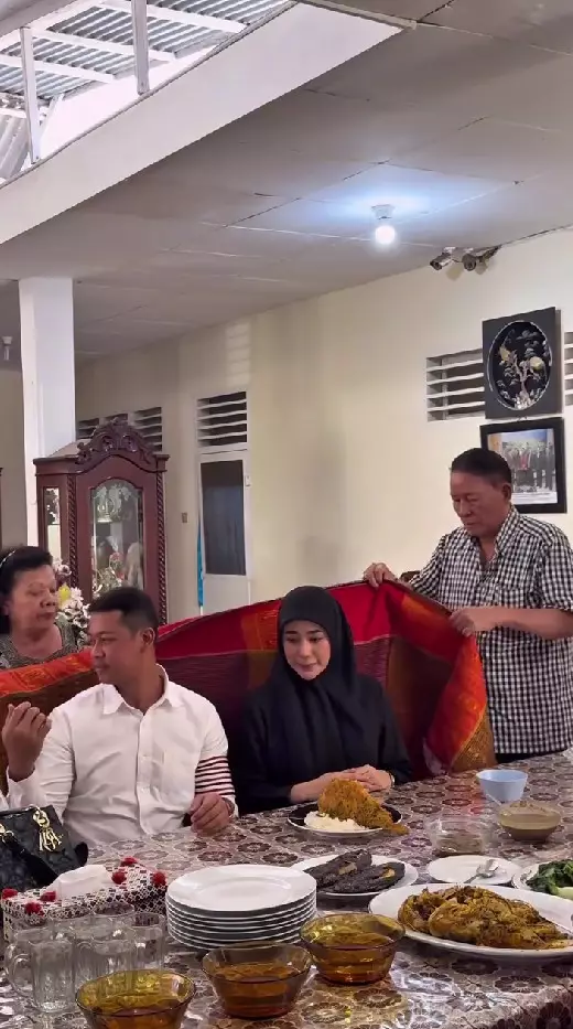 Clara Shinta diulosi jelang nikah © Instagram