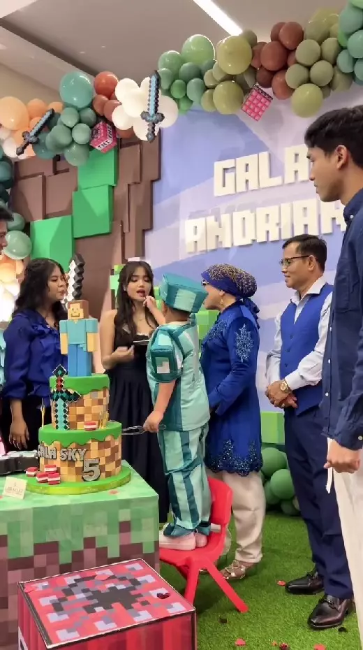 Haji Faisal ternyata sengaja tak undang © berbagai sumber Haji Faisal ternyata sengaja tak undang © berbagai sumber