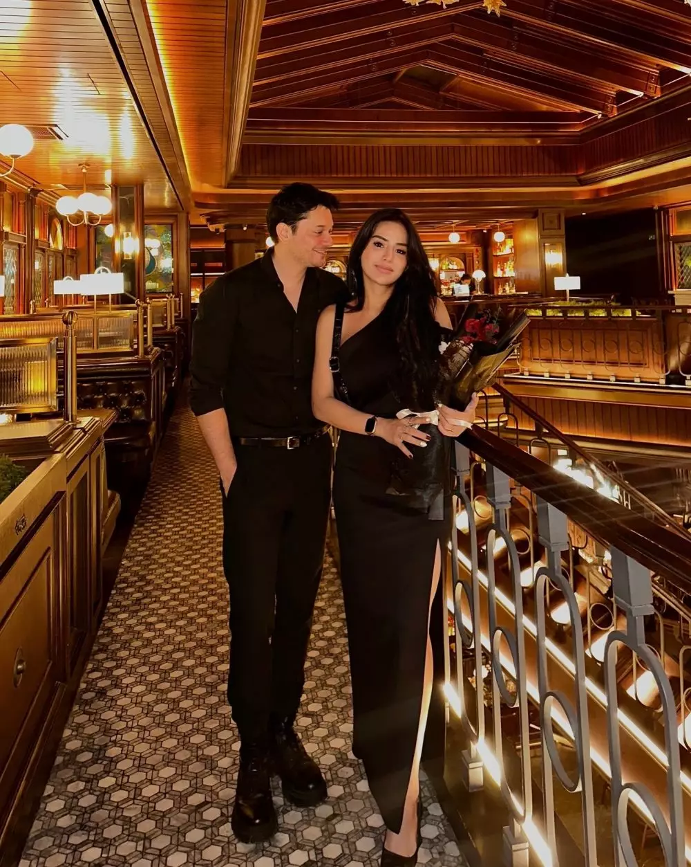 Potret Violentina Kaif tunangan Andrew Andhika © Instagram