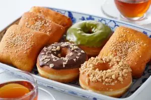 Biar nggak dibilang bikin odading, hindari 7 kesalahan fatal ini saat membuat donat di rumah