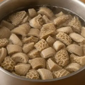 Jangan masak babat sebelum tahu trik ini: Pilih rebus cepat 17 menit atau irit gas tanpa alat khusus?
