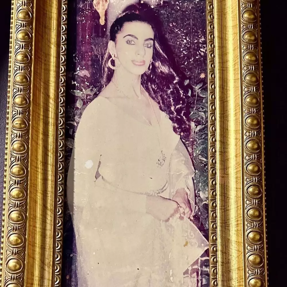 potret masa muda ibu seleb bak barbie © berbagai sumber