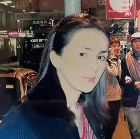 potret masa muda ibu seleb bak barbie © berbagai sumber