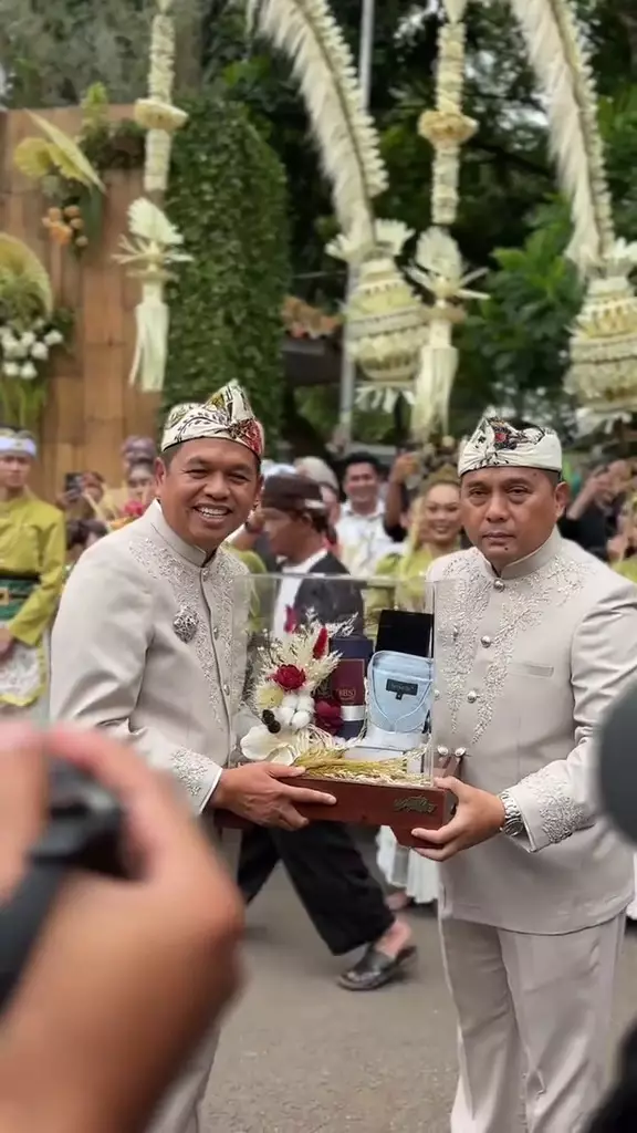 Resepsi nikah Maula Akbar anak Dedi Mulyadi © 2025 brilio.net
