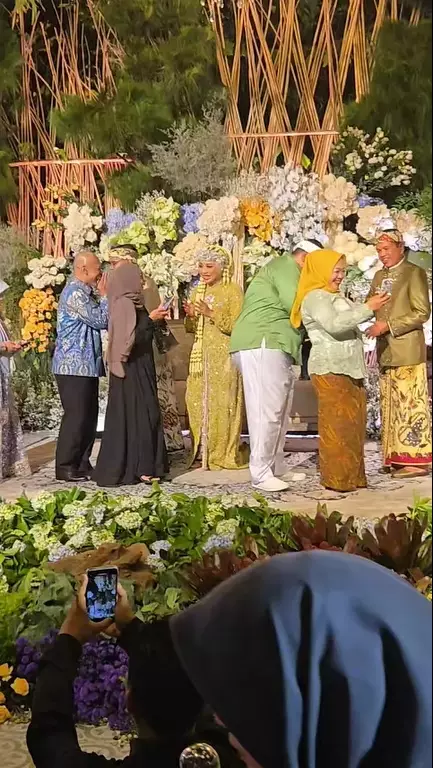Resepsi nikah Maula Akbar anak Dedi Mulyadi © 2025 brilio.net