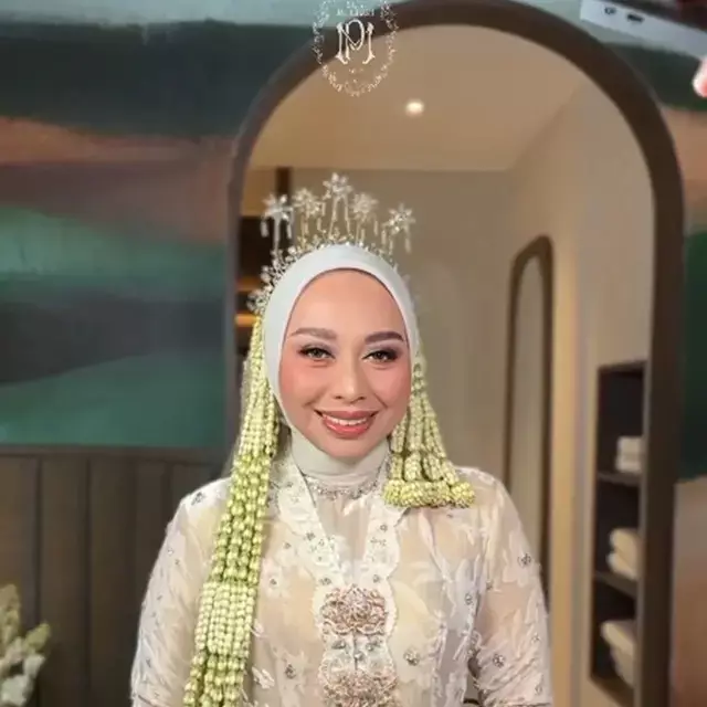 5 Potret detail kebaya Wabup Garut Putri Karlina saat dinikahi anak Dedi Mulyadi, cerminkan keanggunan