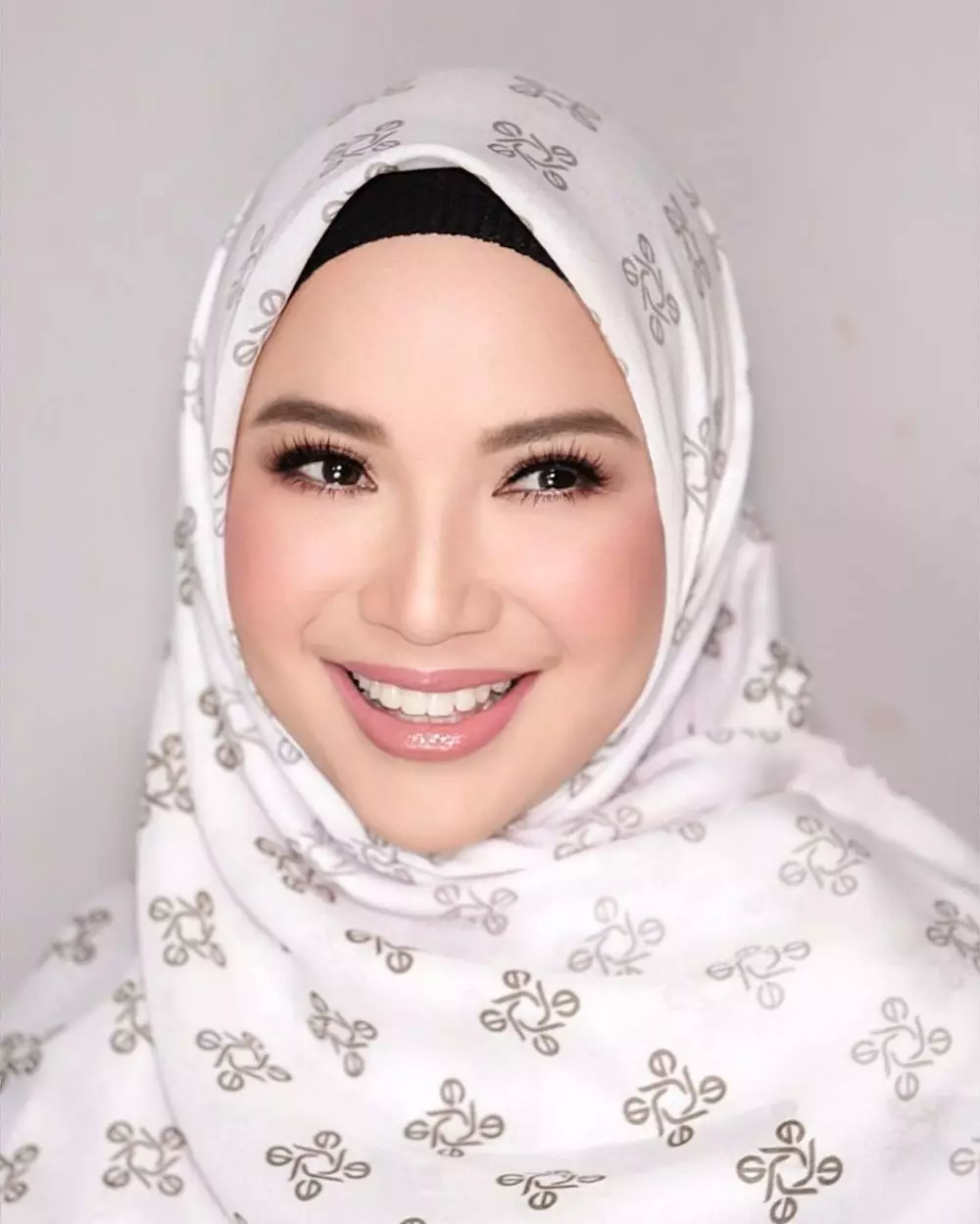 chacha frederica nikahi pejabat  © berbagai sumber