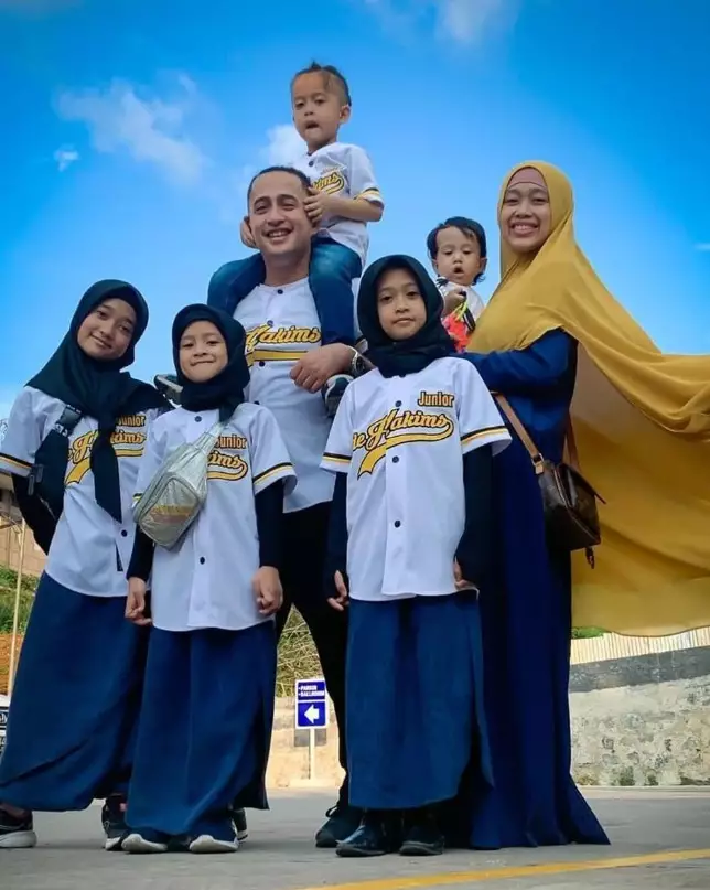 istri Irfan Hakim bongkar fakta suami boleh poligami © Instagram istri Irfan Hakim bongkar fakta suami boleh poligami © Instagram