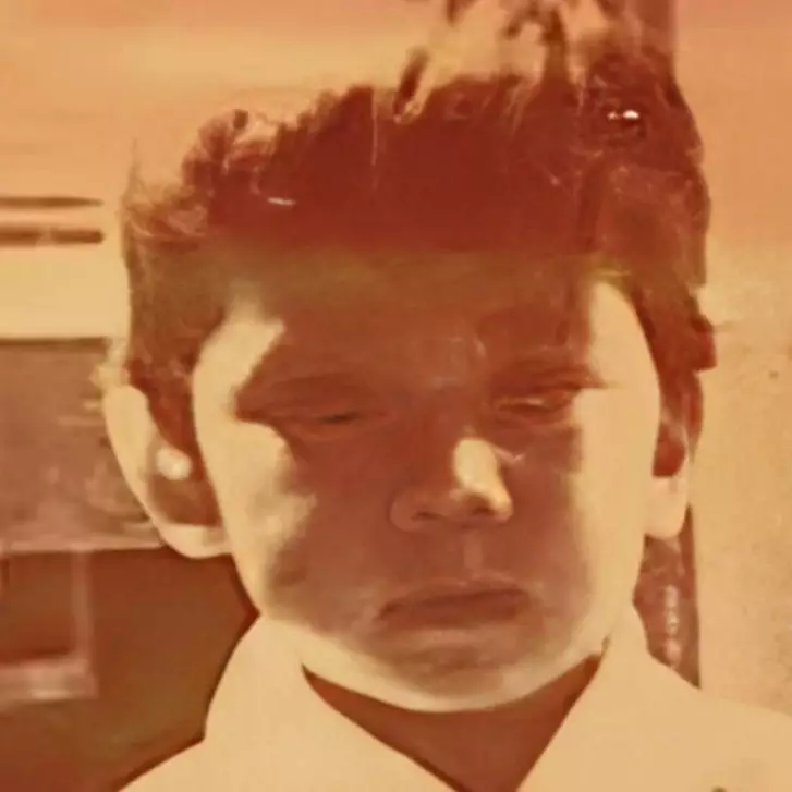 Bocah cilik ini besarnya jadi personel band top, pernah menjabat komisaris BUMN tapi pilih mundur