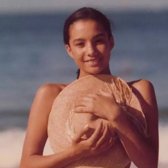 Tenar usai jadi bintang sabun 90-an, intip 11 potret lawas Nadya Hutagalung yang kini vakum dari TV