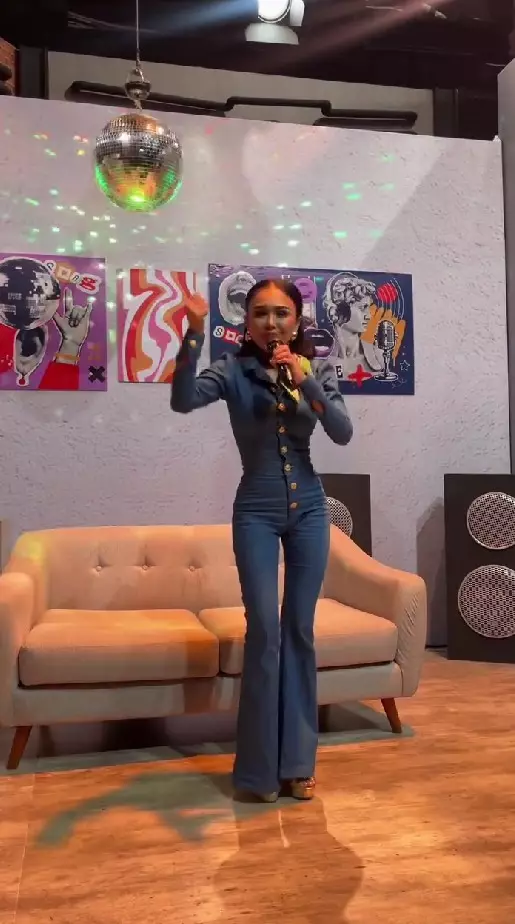 Penampilan Yuni Shara di acara Lapor Pak © Instagram Penampilan Yuni Shara di acara Lapor Pak © Instagram