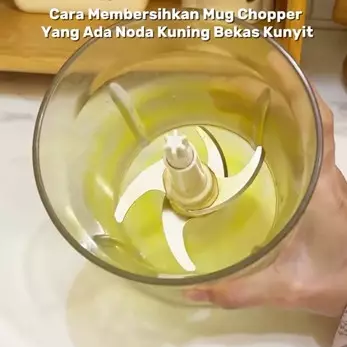 Noda kuning di gelas chopper bikin ganggu? Ini trik membersihkannya agar bening lagi tanpa pasta gigi