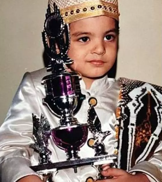 potret lawas seleb terima piala © instagram potret lawas seleb terima piala © instagram