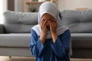 100 Kata-kata sedih bahasa Arab dan artinya tentang cinta yang bikin hati teriris