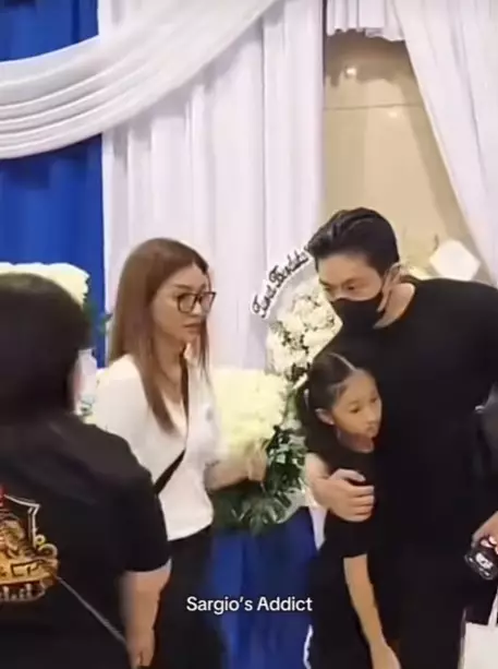 Giorgio Antonio setia dampingi Sarwendah © berbagai sumber