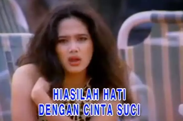 Mulan Jameela cover lagu Siti Nurhaliza © YouTube Mulan Jameela cover lagu Siti Nurhaliza © YouTube