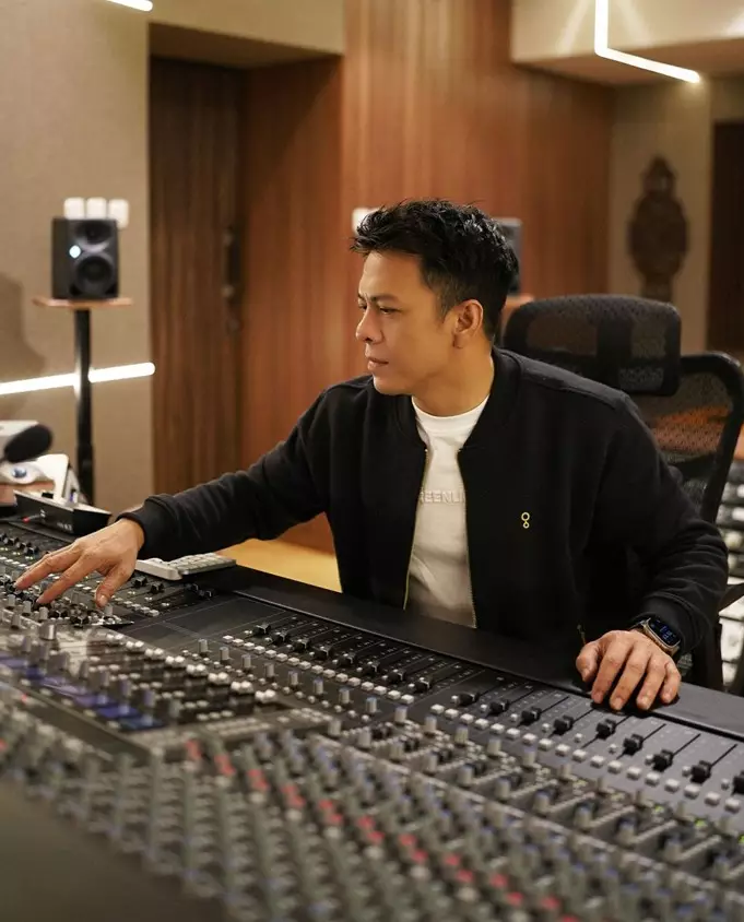 Ariel NOAH disindir Ahmad Dhani © Instagram