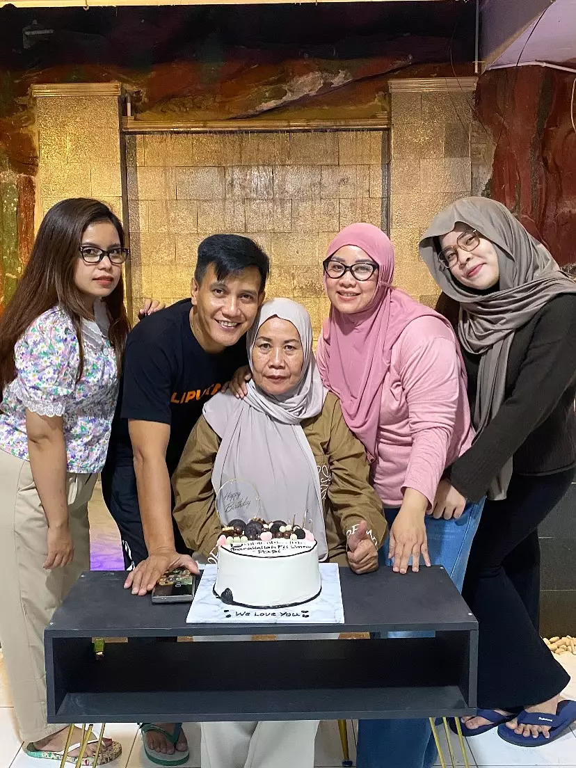 Potret Puput eks istri Doddy Sudrajat bareng suami baru © 2025 Instagram