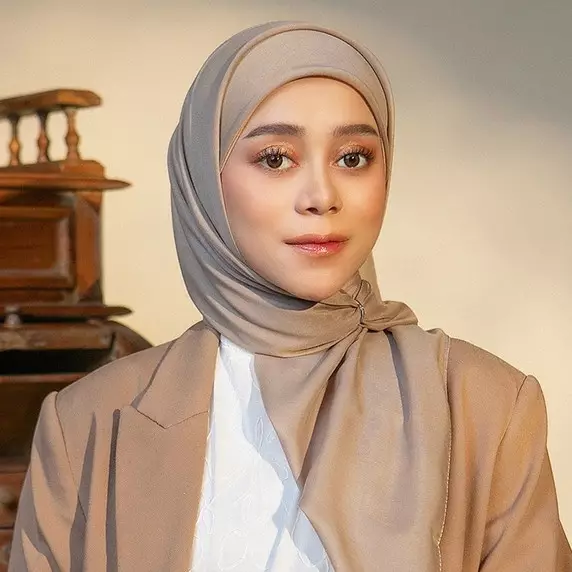 Jadi saksi di sidang MK, Lesty Kejora tahan tangis saat curhat kasus Hak Cipta laporan Yoni Dores