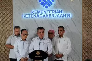Menaker ungkap 42.385 orang kena PHK sepanjang 2025, melonjak 32 persen