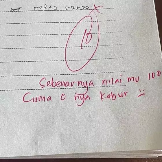 Begini kalau Gen Z jadi guru, 11 catatan nilai di lembar jawaban ujian ini bikin murid senyum kecut